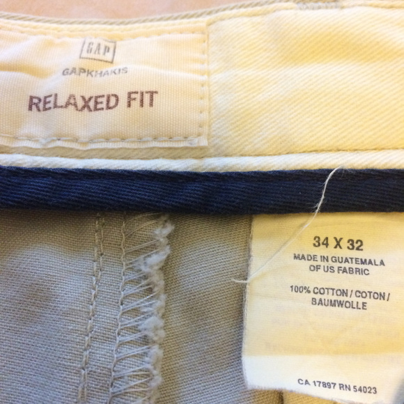 Gap Relaxed Fit Khaki's - Picture 3 of 3